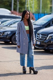 bra, check, coat, denim, fluo yellow, grey coat, grey tartan, gucci plateform, gucci shoes, high waist jeans, large denim, large jeans, leather shoes, plateform, Rajni Lucienne Jacques, statement shoes, tartan coat, fashion week, frenchystyle, FW, jonathan paciullo, street style, MFW, MILAN, SPRING SUMMER 2022, SS 22, vertical, full length