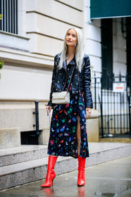 black dress, black jacket, black perfecto, graphic dress, graphic jacket, high heels, leather bag, leather jacket, leather perfecto, leather shoes, printed dress, printed jacket, red boots, white bag, street style, jonathan paciullo, FW, frenchystyle, fashion week, NYFW, NEW YORK, AUTUMN WINTER 2018-2019, AW 18-19, FALL WINTER 2018-2019, FW 18-19, vertical, full length