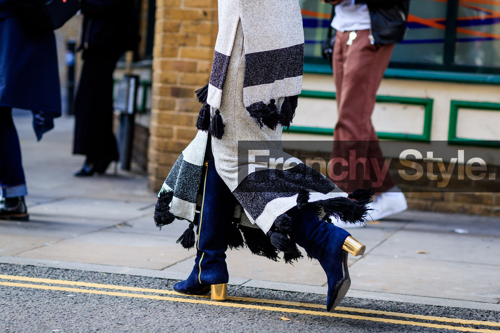 atmosphere details, blue boots, detail, fashion week, frenchystyle, FW, graphic skirt, graphic top, grey skirt, grey top, high boots, high heels, horizontal, jonathan paciullo, leather shoes, LFW, LONDON, pompons, printed skirt, printed top, SPRING SUMMER 2018, SS 18, street style, wool skirt, zip