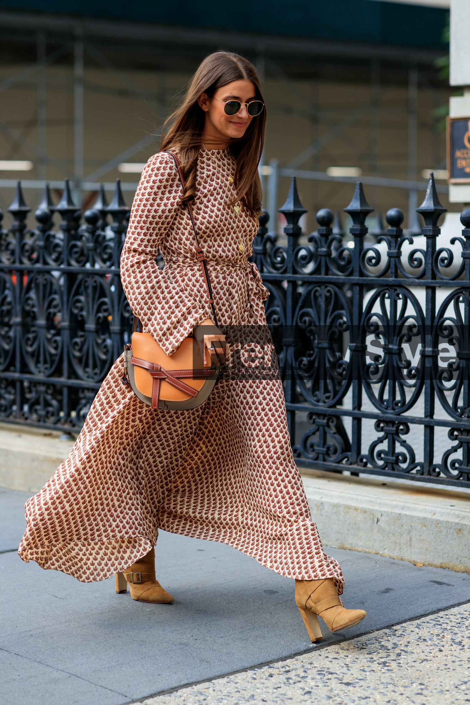 amanda alagem, brown dress, camel bag, camel boots, floral, flowers, graphic dress, high heels, leather bag, leather shoes, loewe, printed dress, sunglasses, tone on tone, total look brown, street style, jonathan paciullo, FW, frenchystyle, fashion week, NEW YORK, NYFW, SPRING SUMMER 2020, SS 20, vertical, full length