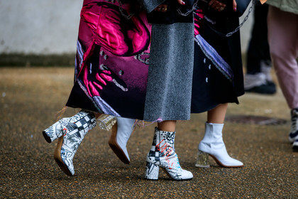 Ami and Aya Suzuki, margiela dress, margiela boots, camel toe margiela boots, white leather boots, low boots, printed boots, sheer heels, high heels boots, close up detail, legs detail, pink dress, neon green dress, black dress, light grey dress, oversize dress, long dress, embroidered dress, patchwork dress, margiela look, round shape heels, fashion week, frenchystyle, FW, jonathan paciullo, street style, SPRING SUMMER 2020, SS 20, PFW, PARIS, horizontal, atmosphere details, detail