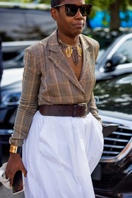 belt, blazer, brown belt, beige blazer, hermes cuff, necklace, statement necklace, sunglasses, tartan, white skirt, check, large skirt, print, fashion week, frenchystyle, FW, jonathan paciullo, street style, MFW, MILAN, SPRING SUMMER 2022, SS 22, vertical, atmosphere details, detail
