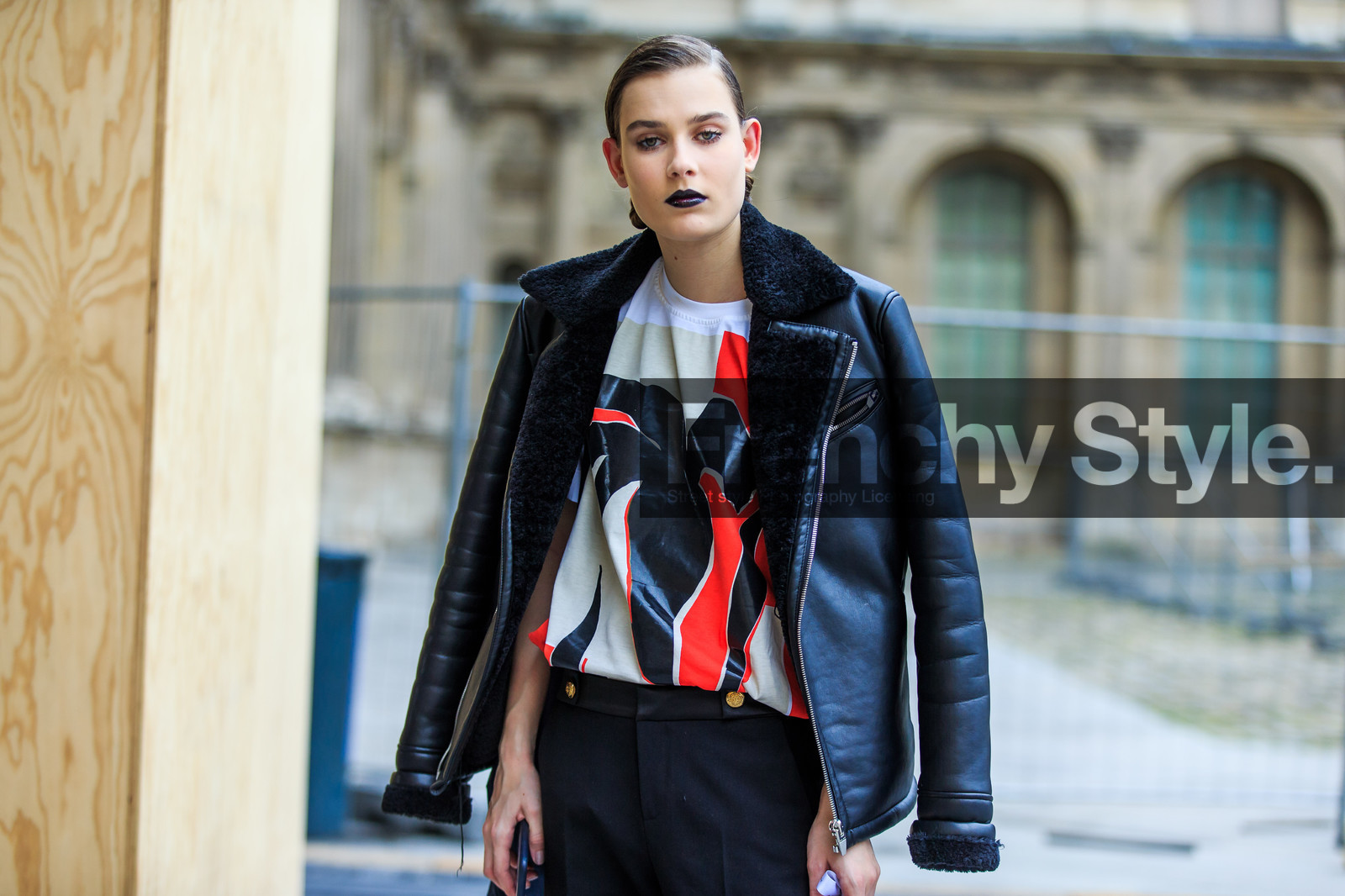 atmosphere details, AUTUMN WINTER 2016-2017, AW 16-17, black jacket, black pants, black perfecto, detail, FALL WINTER 2016-2017, fashion week, frenchystyle, FW, FW 16-17, horizontal, jonathan paciullo, leather jacket, leather perfecto, model, over the shoulder, PARIS, PFW, printed t shirt, shearling, street style, trousers, vera van erp, white t shirt