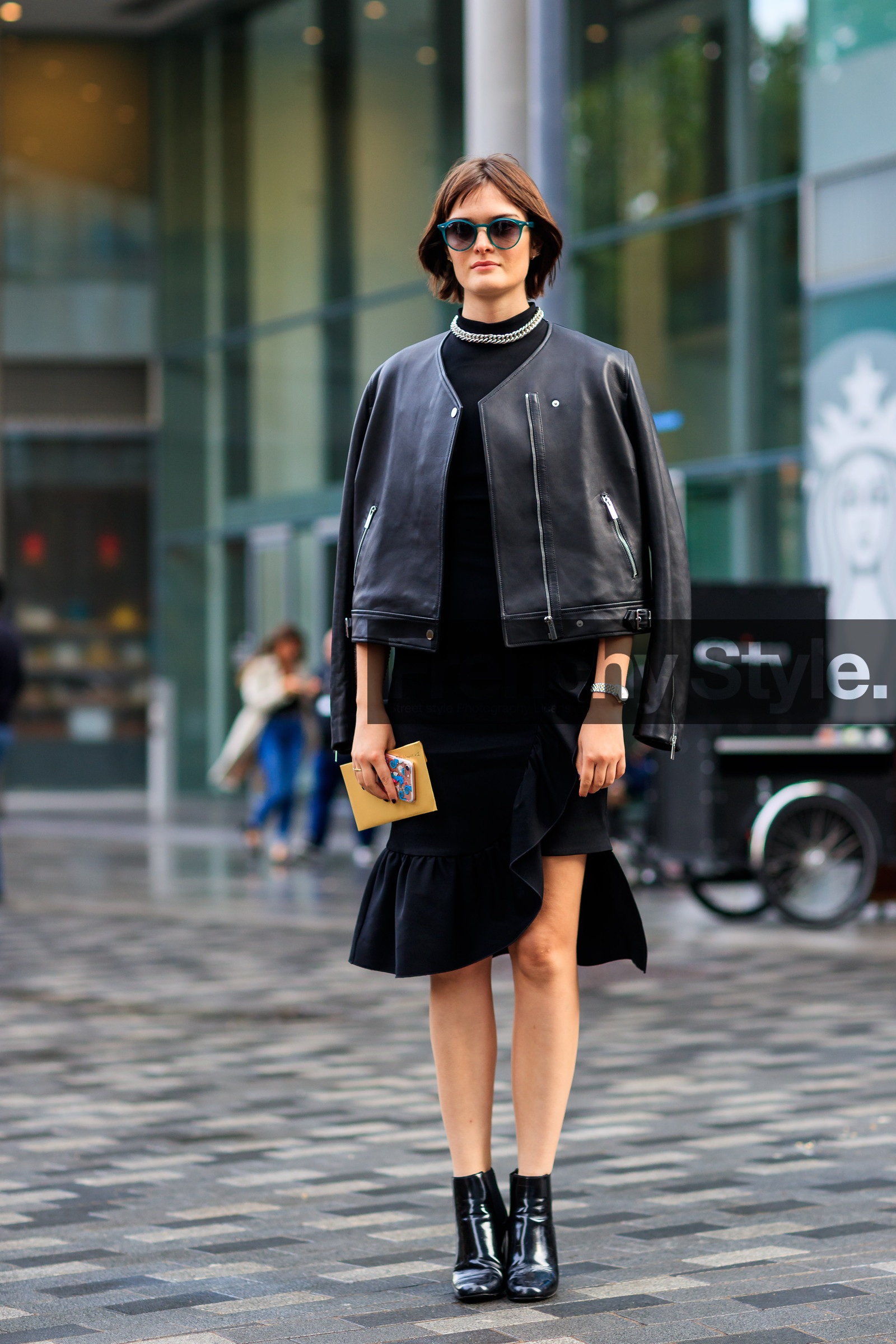 black dress, black jacket, black shoes, fashion week, frenchystyle, full length, FW, high heels, jonathan paciullo, leather jacket, leather shoes, LFW, LONDON, model, over the shoulder, sam rollinson, SPRING SUMMER 2018, SS 18, street style, tone on tone, total look black, vertical