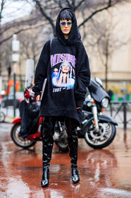 AUTUMN WINTER 2017-2018, AW 17-18, black shoes, black sweater, FALL WINTER 2017-2018, fashion week, frenchystyle, full length, fun sunglasses, FW, FW 17-18, high boots, hoodie, jonathan paciullo, model, PARIS, PFW, printed sweater, street style, sunglasses, taja feistner, varnished leather shoes, vertical