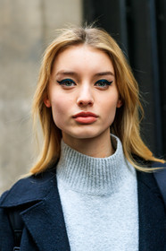 black coat, eyeliner, grey sweater, fashion week, frenchystyle, FW, jonathan paciullo, street style, PFW, PARIS, SPRING SUMMER 2017, SS 17, HAUTE COUTURE, vertical, detail, portrait, model