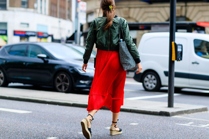 atmosphere details, black bag, bomber jacket, céline, detail, espadrilles, fashion week, frenchystyle, FW, green jacket, horizontal, jonathan paciullo, leather bag, LFW, LONDON, red dress, SPRING SUMMER 2017, SS 17, street style, woman
