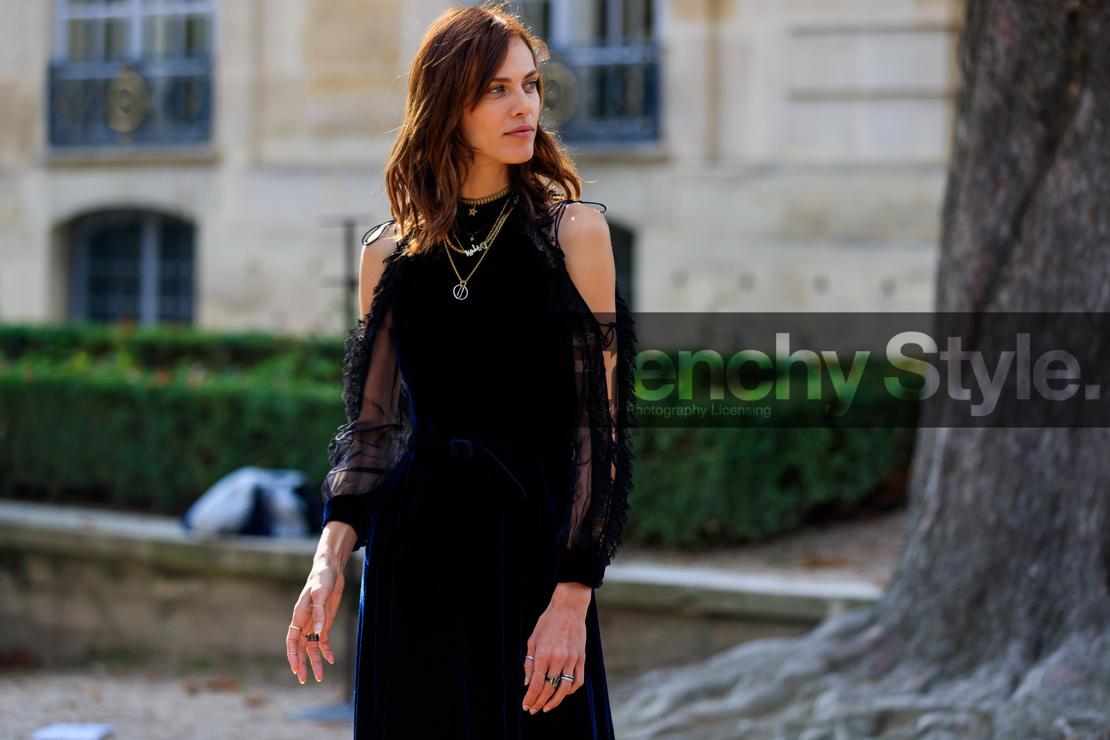 atmosphere details, black dress, blue dress, cold shoulder, detail, fashion week, frenchystyle, FW, horizontal, jonathan paciullo, lace, necklace, PARIS, PFW, ruffles, SPRING SUMMER 2018, SS 18, street style, velvet, model, aymeline valade