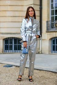silvered jumpsuit, long sleeves jumpsuit, zipped jumpsuit, dior bag, dior jumpsuit, blue leather bag, quilted bag, mini bag, lady dior bag, hand bag, blue bag, leather bag, belted jumpsuit, black leather sandals, gala gonzalez, fashion week, frenchystyle, FW, jonathan paciullo, street style, PFW, PARIS, AUTUMN WINTER 2021-2022, FALL WINTER 2021-2022, FW 21-22, vertical, full length