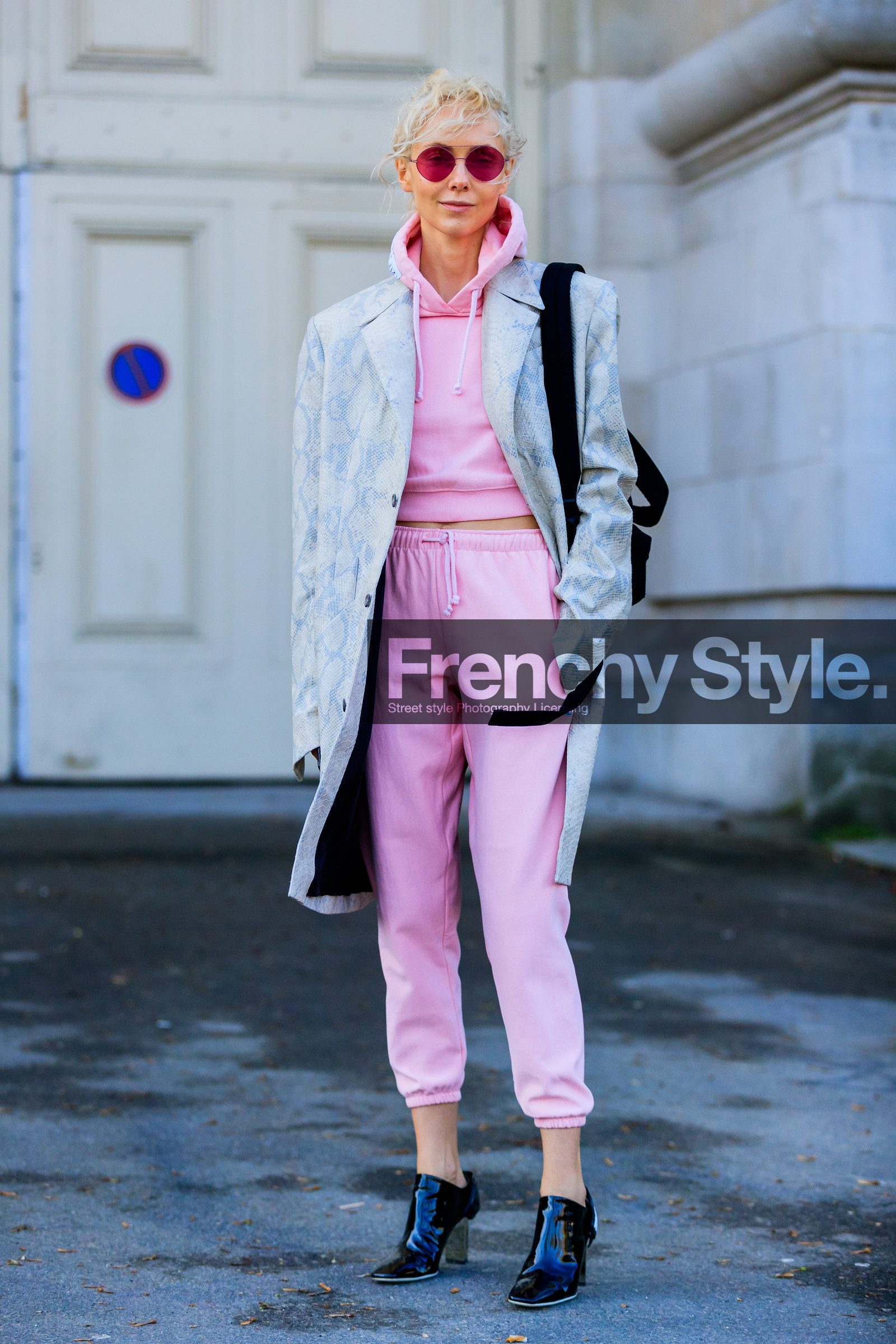 AUTUMN WINTER 2017-2018, AW 17-18, black shoes, FALL WINTER 2017-2018, fashion week, frenchystyle, full length, FW, FW 17-18, high heels, hoodie, jonathan paciullo, leather bag, leather coat, leather shoes, olga karput, PARIS, PFW, pink pants, pink sweater, street style, sunglasses, sweatpants, trousers, varnished leather shoes, vertical, white coat
