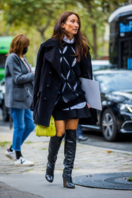 bag, black coat, black knitwear, black skirt, blue shirt, boots, coat, high boots, knitwear, leather boots, pleated skirt, shirt, short skirt, skirt, yellow bag, street style, jonathan paciullo, FW, frenchystyle, fashion week, PFW, PARIS, SPRING SUMMER 2022, SS 22, vertical, full length