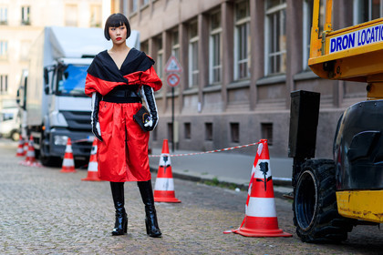 atmosphere details, black, black bag, black belt, black boots, fashion week, frenchystyle, full length, FW, graphic bag, graphic dress, high boots, high heels, horizontal, jonathan paciullo, leather bag, leather gloves, leather shoes, mademoiselle yulia, MENSWEAR, PARIS, PFW, printed bag, printed dress, red, red dress, SPRING SUMMER 2018, SS 18, street style, white