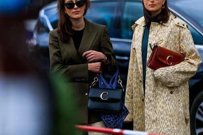 beige coat, black bag, blazer, blue bag, chloé, fishnet, green jacket, julia haghjoo, leather bag, red bag, sunglasses, sylvia haghjoo, PARIS, PFW, street style, jonathan paciullo, FW, frenchystyle, fashion week, AUTUMN WINTER 2019-2020, AW 19-20, FALL WINTER 2019-2020, FW 19-20, horizontal, atmosphere details, detail