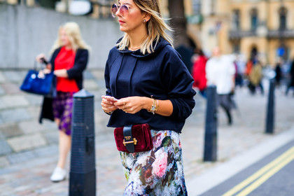 atmosphere details, black sweater, bordeaux, burgundy, detail, fashion week, floral, flowers, frenchystyle, FW, hoodie, horizontal, jonathan paciullo, leather bag, LFW, LONDON, prada, printed skirt, red bag, SPRING SUMMER 2018, SS 18, street style