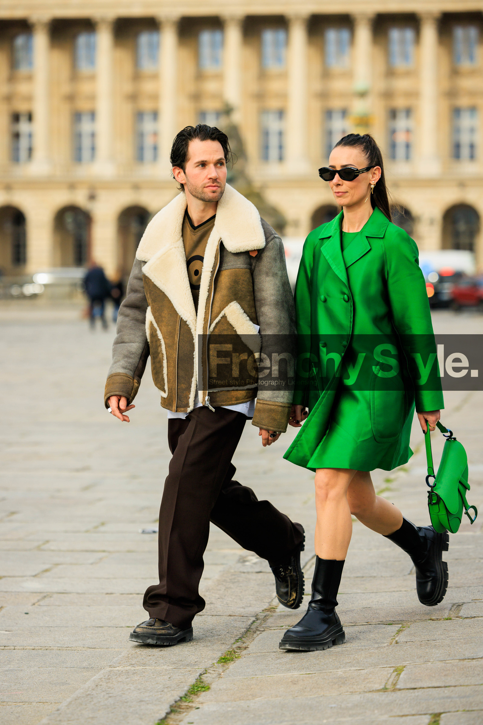 green coat, green jacket, dior saddle bah, green bag, dior, dior bag, black boots, black bottines, brown trousers, black shoes, puffed jacket, leather jacket, printed tshirt, kaki tshirt, alice & j.s, alice barbier, JS roques, fashion week, frenchystyle, FW, jonathan paciullo, street style, AUTUMN WINTER 2022-2023, FALL WINTER 2022_2023, FW 22-23, PFW, PARIS, vertical, full length