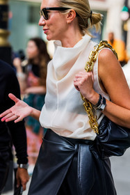 Lisa Aiken, top, white, vanilla, leather, black, handbag, details, sunglasses, fashion week, frenchystyle, FW, jonathan paciullo, street style, SPRING SUMMER 2022, SS 22, LFW, LONDON, vertical, atmosphere details, detail