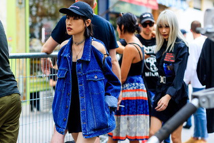 atmosphere details, balenciaga, black cap, blue denim, choker, denim jacket, detail, fashion week, frenchystyle, FW, horizontal, jonathan paciullo, laser cut, MENSWEAR, necklace, PARIS, PFW, SPRING SUMMER 2018, SS 18, street style