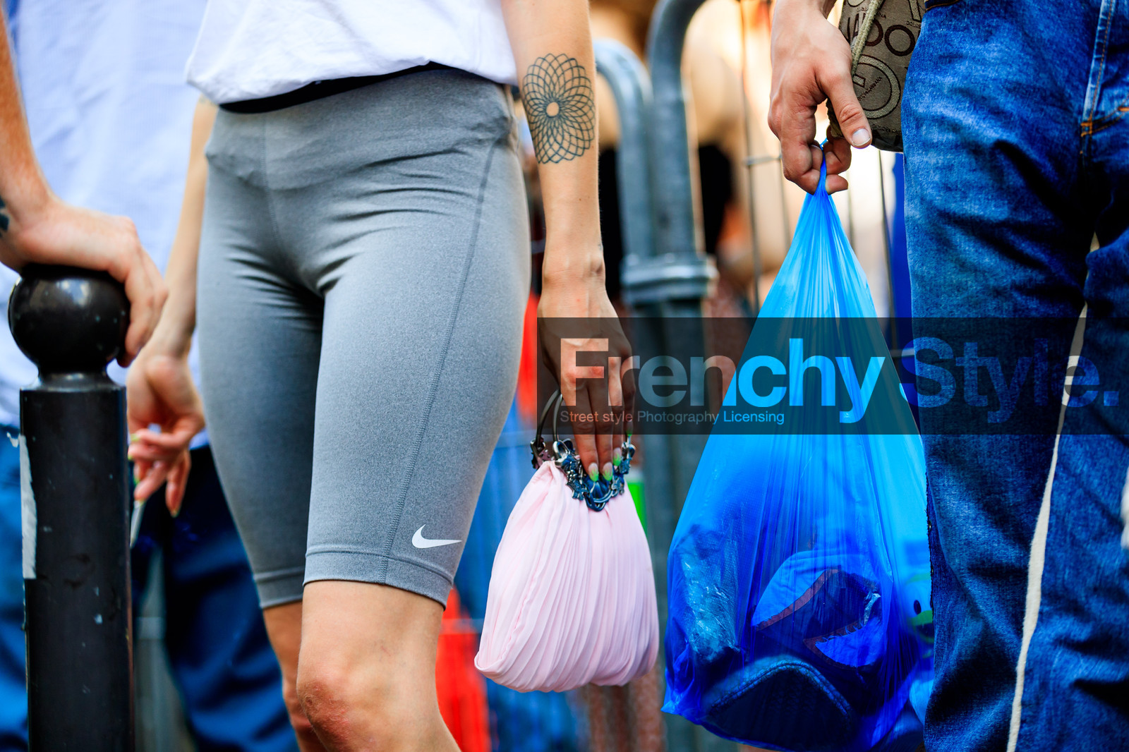 street style, jonathan paciullo, FW, frenchystyle, fashion week, PFW, PARIS, SPRING SUMMER 2019, SS 19, horizontal, atmosphere details, detail
