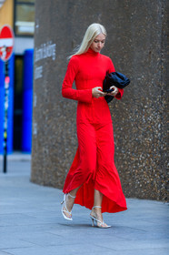 red dress, long dress, turtleneck dress, silk dress, long sleeves dress, bottega veneta bag, bottega veneta shoes, black leather bag, black leather clutch, white leather sandals, nude sandals, high heels sandals, squared toed shoes, multi rings, fashion week, frenchystyle, FW, jonathan paciullo, street style, vertical, full length