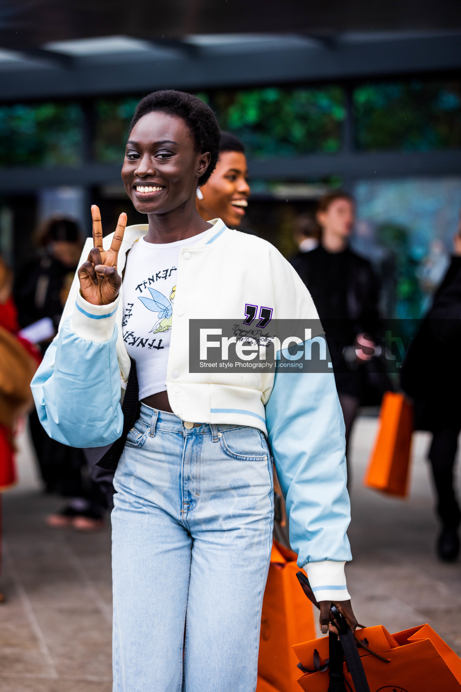 baby blue, blue bomber, blue denim, blue jacket, blue jean, bomber, cropped jacket, denim, high waist jean, jacket, jean, printed t-shirt, t-shirt, white bomber, white jacket, white t-shirt, fashion week, frenchystyle, FW, jonathan paciullo, street style, PFW, PARIS, SPRING SUMMER 2022, SS 22, vertical, atmosphere details