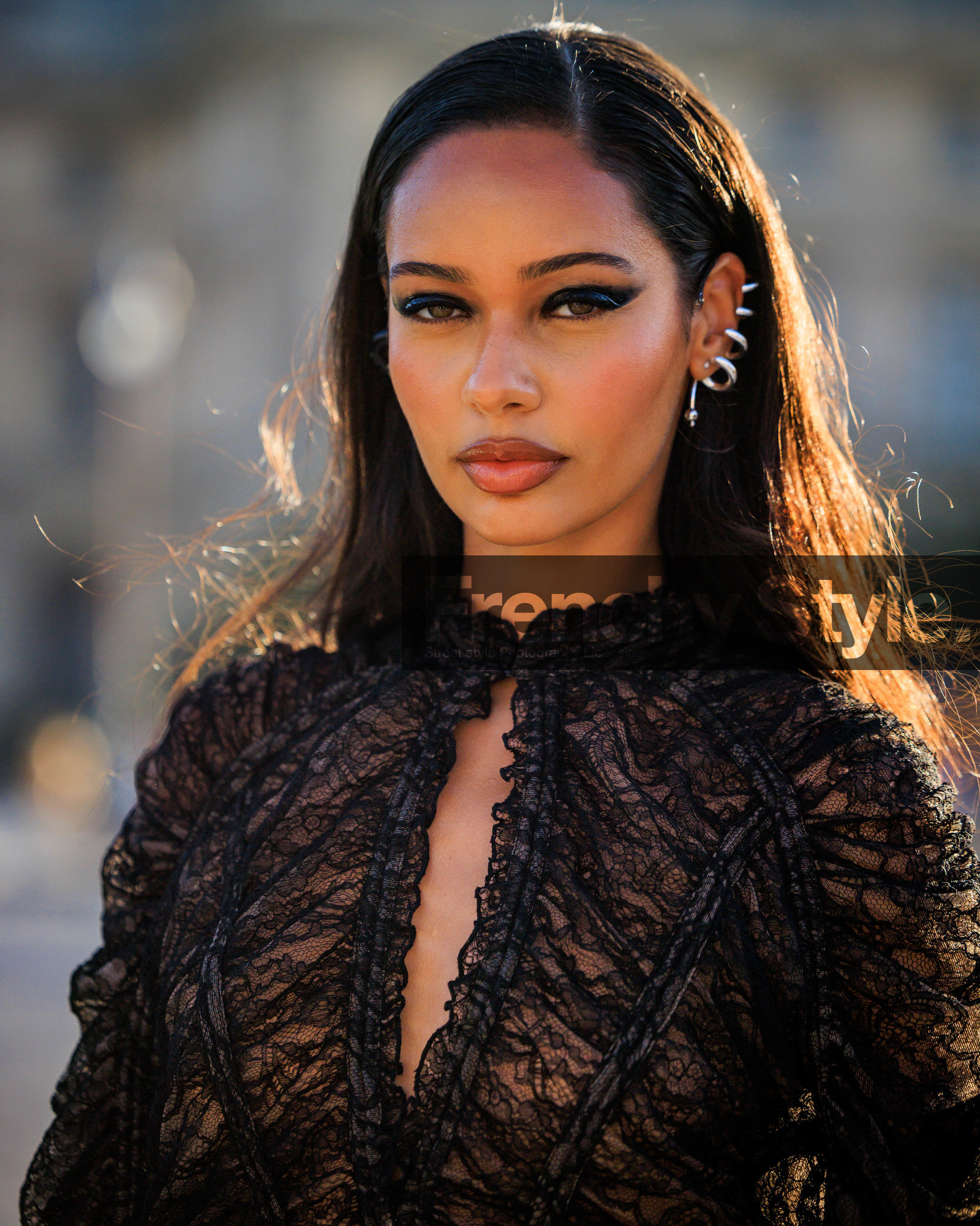 PARIS, PFW, fashion week, frenchystyle, FW, jonathan paciullo, street style, SPRING SUMMER 2024, SS 24, vertical, atmosphere details, detail