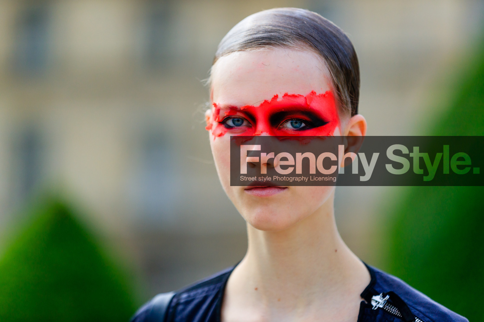 atmosphere details, AUTUMN WINTER 2016-2017, AW 16-17, blue jacket, detail, face painting, FALL WINTER 2016-2017, fashion week, frenchystyle, FW, FW 16-17, HAUTE COUTURE, horizontal, jonathan paciullo, julie hoomans, MENSWEAR, model, PARIS, PFW, portrait, pulled back hair, stains, street style