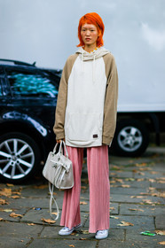beige bag, beige sweater, converse, dyed hair, fashion week, frenchystyle, full length, FW, hoodie, jonathan paciullo, leather bag, LFW, LONDON, model, pink pants, SPRING SUMMER 2017, SS 17, street style, trousers, vertical, white sneakers, woman