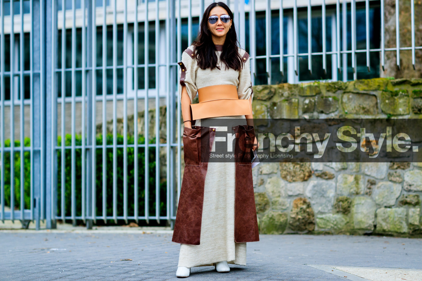 atmosphere details, AUTUMN WINTER 2017-2018, AW 17-18, beige dress, FALL WINTER 2017-2018, fashion week, frenchystyle, full length, FW, FW 17-18, high heels, horizontal, jonathan paciullo, leather belt, leather shoes, nude belt, PARIS, PFW, street style, sunglasses, white shoes