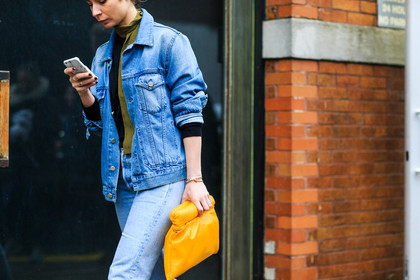 atmosphere details, AUTUMN WINTER 2016-2017, AW 16-17, blue denim, bracelet, céline, denim jacket, denim pants, detail, fashion week, frenchystyle, FW, FW 16-17, horizontal, iphone, irina lakicevic, jeans, jonathan paciullo, kaki scarf, leather bag, NEW YORK, NYFW, street style, trousers, woman, yellow bag