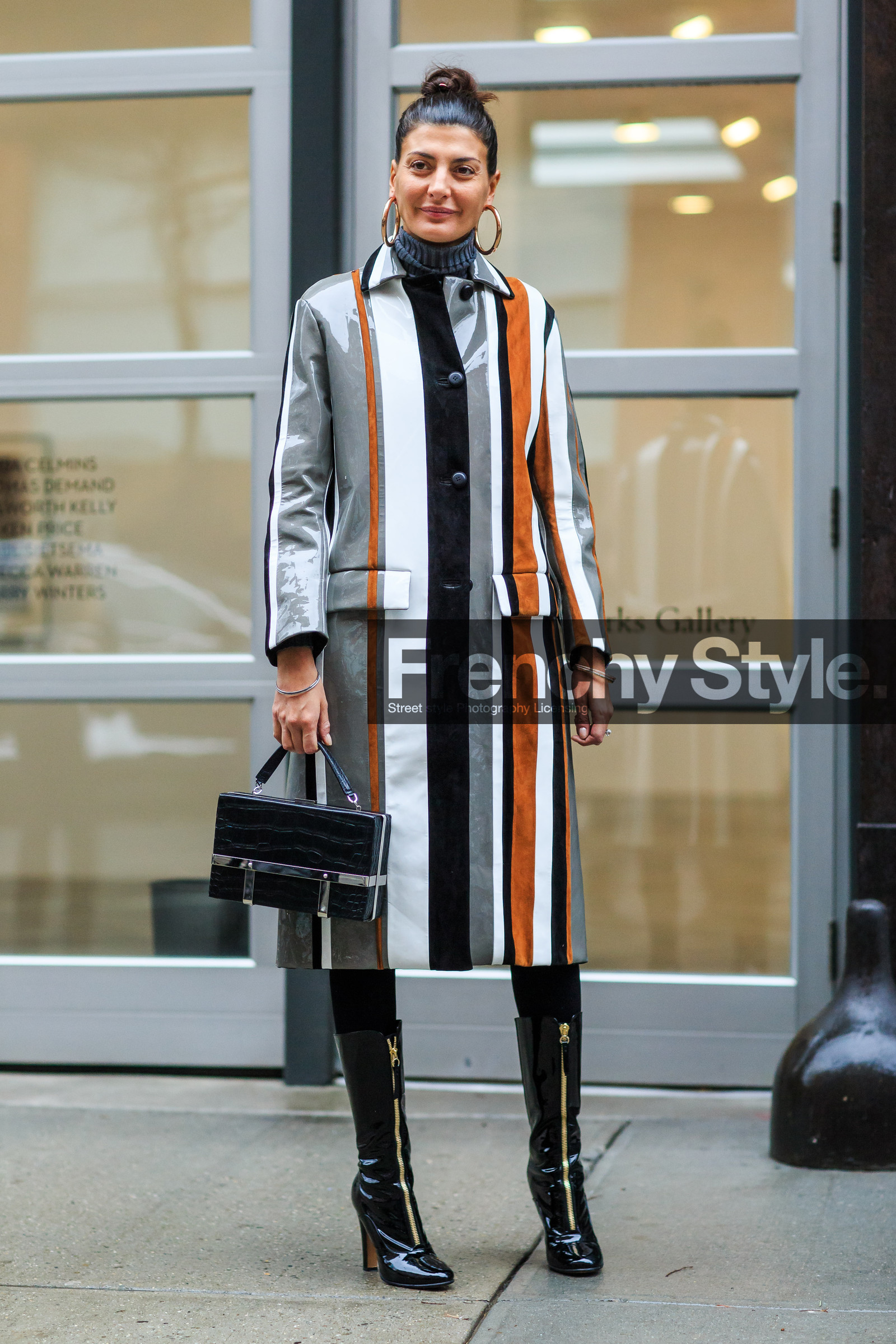 AUTUMN WINTER 2016-2017, AW 16-17, black bag, black boots, earrings, fashion week, frenchystyle, full length, FW, FW 16-17, giovanna battaglia, graphic coat, grey coat, high boots, high heels, jonathan paciullo, leather bag, leather boots, leather coat, NEW YORK, NYFW, prada, street style, striped coat, varnished leather, vertical, woman, zip