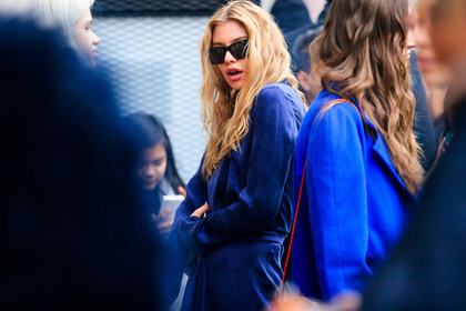 atmosphere details, AUTUMN WINTER 2017-2018, AW 17-18, blue jumpsuit, detail, FALL WINTER 2017-2018, fashion week, frenchystyle, FW, FW 17-18, horizontal, jonathan paciullo, long hair, MFW, MILAN, model, stella maxwell, street style, sunglasses