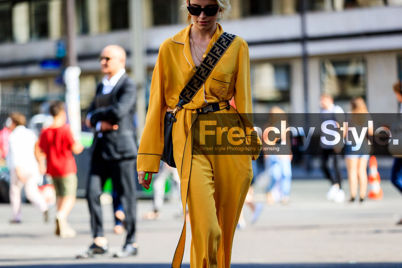 black bag, fendi, leather bag, monogram, sunglasses, trousers, yellow belt, yellow jumpsuit, PFW, fashion week, frenchystyle, FW, jonathan paciullo, street style, PARIS, horizontal, atmosphere details, detail, AUTUMN WINTER 2018-2019, FALL WINTER 2018-2019, FW 18-19, caro daur