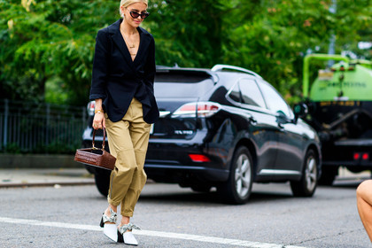 beige pants, black jacket, blazer, brown bag, caro daur, earrings, high heels, leather bag, leather shoes, rejina pyo, sunglasses, trousers, white shoes, street style, jonathan paciullo, FW, frenchystyle, fashion week, NYFW, NEW YORK, SPRING SUMMER 2019, SS 19, atmosphere details, horizontal, detail