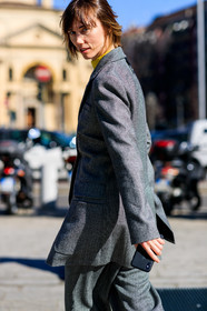 anya ziourova, blazer, grey jacket, grey pants, grey suit, trousers, MILAN, MFW, fashion week, frenchystyle, FW, jonathan paciullo, street style, AUTUMN WINTER 2019-2020, AW 19-20, FALL WINTER 2019-2020, FW 19-20, vertical, atmosphere details, detail