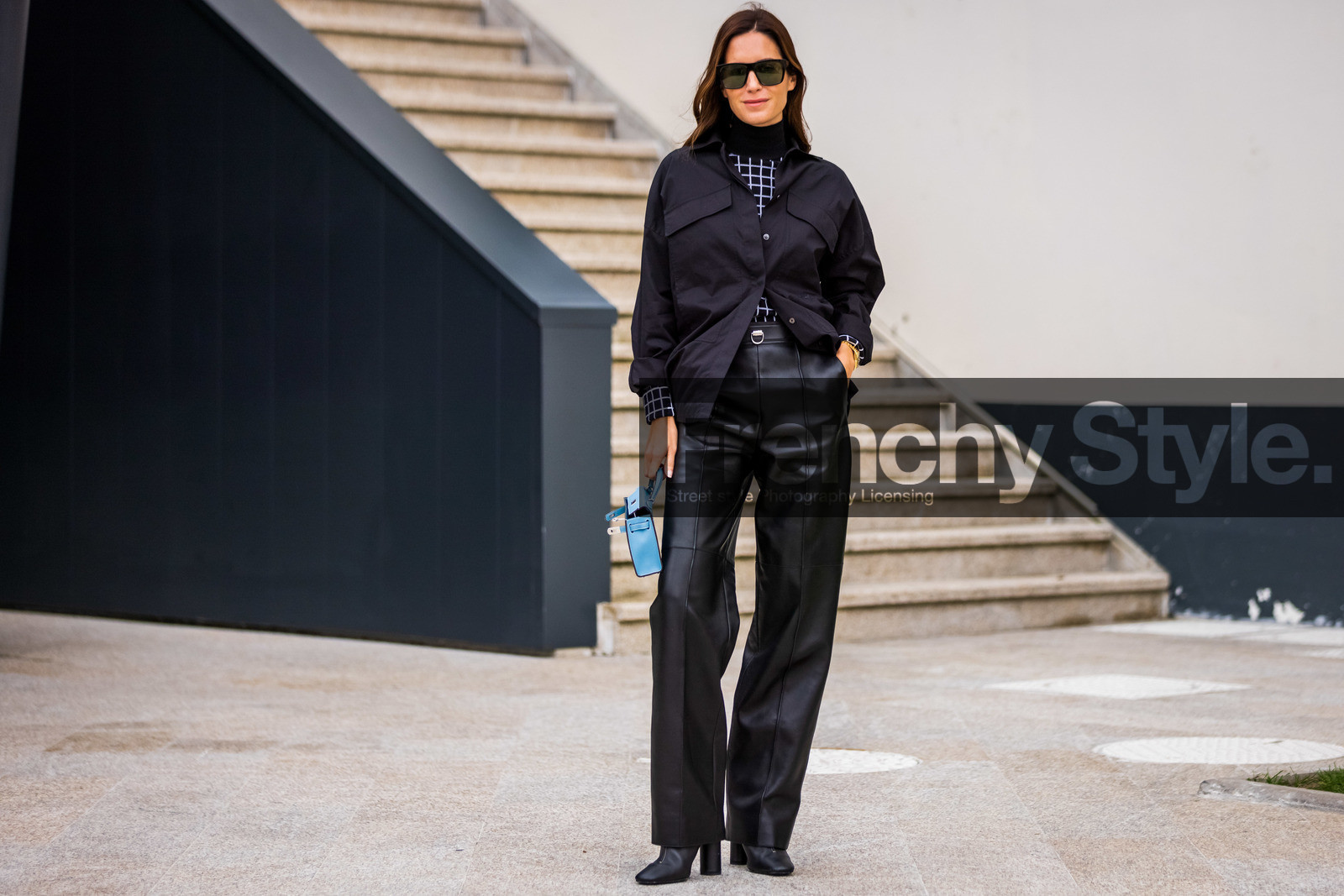 bag, black and white, black boots, black pants, black shirt, black sunglasses, blue bag, boots, check, checked knitwear, flare pants, Gala Gonzalez, hermes bag, hermes look, kelly bag, leather pants, shirt, sunglasses, PARIS, PFW, fashion week, frenchystyle, FW, jonathan paciullo, street style, SPRING SUMMER 2022, SS 22, horizontal, atmosphere details, full length