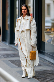 alice & j.s, leather bag, leather shoes, stripes, trousers, white coat, white pants, white shirt, white shoes, yellow bag, MILAN, MFW, fashion week, frenchystyle, FW, jonathan paciullo, street style, AUTUMN WINTER 2019-2020, AW 19-20, FALL WINTER 2019-2020, FW 19-20, vertical, full length