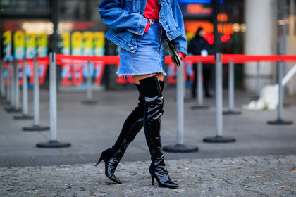 balenciaga, black boots, black shoes, blue denim, denim jacket, denim skirt, high boots, high heels, red sweater, fashion week, frenchystyle, FW, jonathan paciullo, street style, PFW, PARIS, SPRING SUMMER 2017, SS 17, HAUTE COUTURE, atmosphere details, detail, horizontal