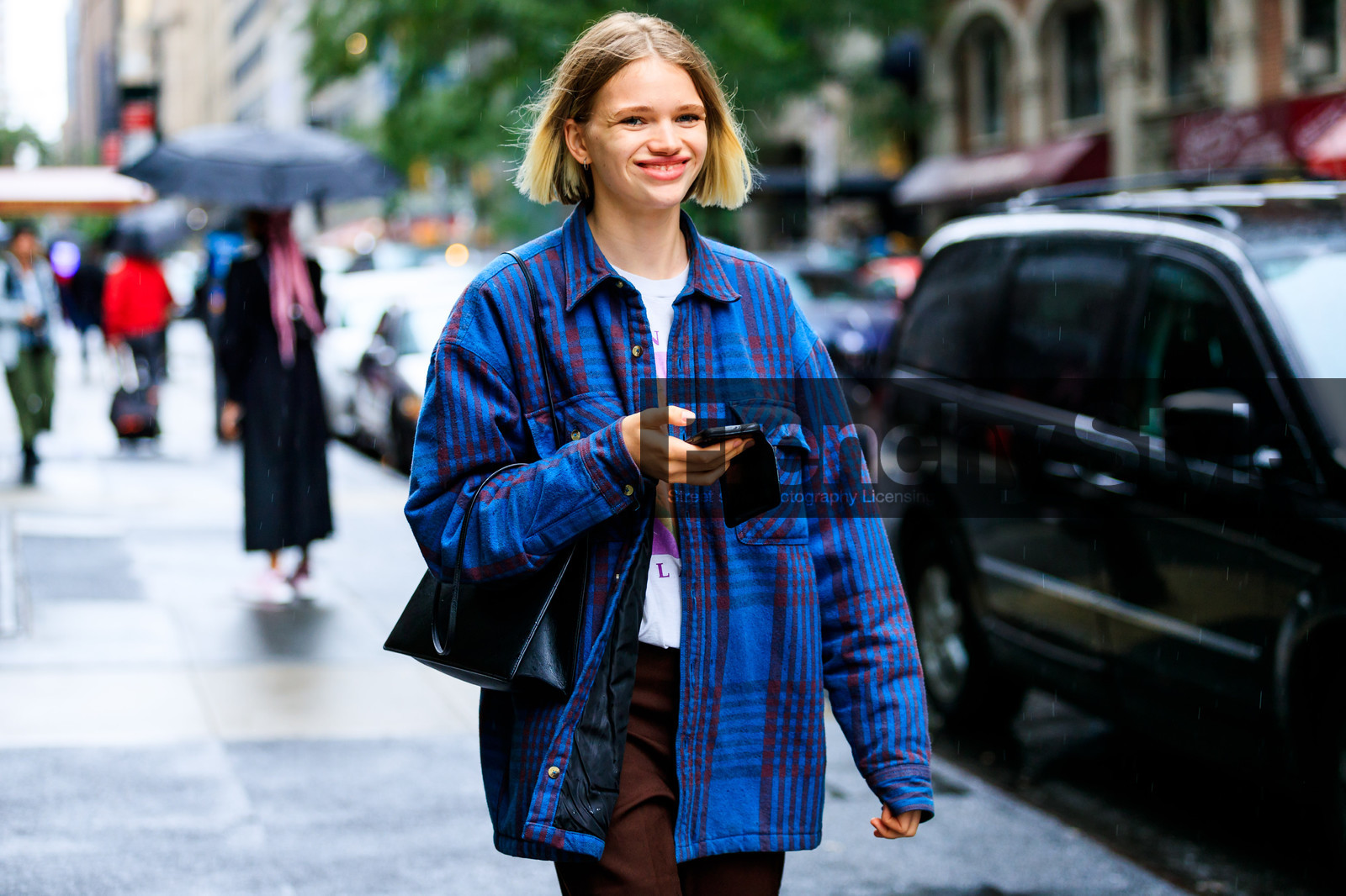 black bag, blue shirt, checked, graphic jacket, leather bag, model, plaid, printed jacket, street style, jonathan paciullo, FW, frenchystyle, fashion week, NYFW, NEW YORK, SPRING SUMMER 2019, SS 19, atmosphere details, horizontal, detail