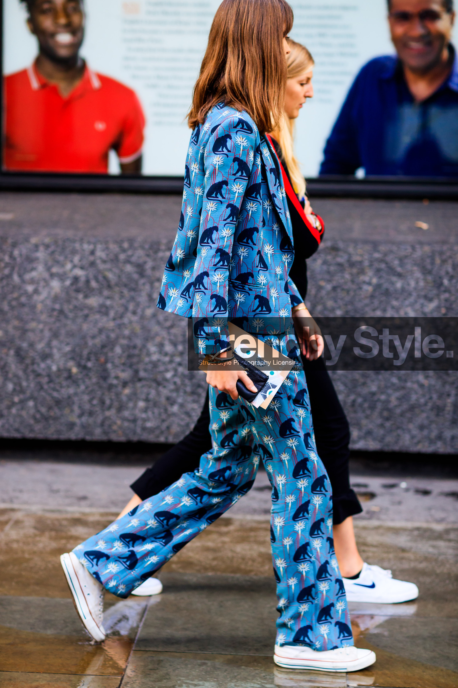 animal print, blue jacket, blue pants, blue suit, converse, fashion week, frenchystyle, full length, FW, graphic jacket, graphic pants, graphic suit, jonathan paciullo, LFW, LONDON, printed jacket, printed pants, printed suit, SPRING SUMMER 2018, SS 18, street style, trousers, vertical, white sneakers