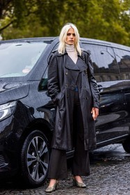 beige turtleneck, black coat, black pants, coat, croco heels, heels, leather coat, long coat, pants, striped pants, stripes, turlteneck, fashion week, frenchystyle, FW, jonathan paciullo, street style, PFW, PARIS, SPRING SUMMER 2022, SS 22, vertical, full length