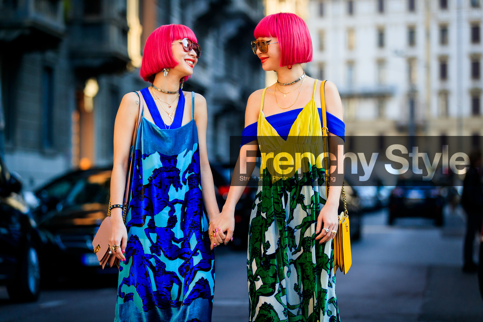 Ami and Aya Suzuki, ferragamo bag, yellow dress, light blue dress, sleeveless dress, half shoulder dress, long dress, animal print dress, printed dress, green dress, bicolor dress, yellow leather bag, shoulder bag, golden strap bag, nude leather bag, pink hair, dyed hair, aviator sunglasses, pink sunglasses, yellow sunglasses, silvered choker, golden earrings, multi necklace, strassed earrings, dangling earrings, low necked dress, fashion week, frenchystyle, FW, jonathan paciullo, street style, MFW, MILAN, AUTUMN WINTER 2020-2021, FALL WINTER 2020-2021, FW 20-21, horizontal, atmosphere details, detail