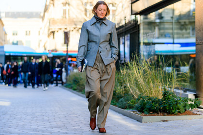 blazer, brown boots, brown pants, grey jacket, leather shoes, trousers, PARIS, PFW, street style, jonathan paciullo, FW, frenchystyle, fashion week, AUTUMN WINTER 2019-2020, AW 19-20, FALL WINTER 2019-2020, FW 19-20, horizontal, atmosphere details, full length