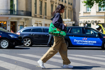 atmosphere details, balenciaga, beige pants, black sweater, fashion week, floral, flower, frenchystyle, full length, FW, graphic sweater, green bag, gucci, horizontal, jonathan paciullo, leather bag, leather shoes, MENSWEAR, PARIS, PFW, printed bag, printed sweater, SPRING SUMMER 2018, SS 18, street style, striped sweater, sunglasses, trousers