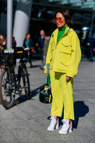 black bag, danse lente, green sweater, high heels, leather bag, leather shoes, prada, sunglasses, trousers, white shoes, yellow jacket, yellow pants, MILAN, MFW, fashion week, frenchystyle, FW, jonathan paciullo, street style, AUTUMN WINTER 2019-2020, AW 19-20, FALL WINTER 2019-2020, FW 19-20, vertical, full length