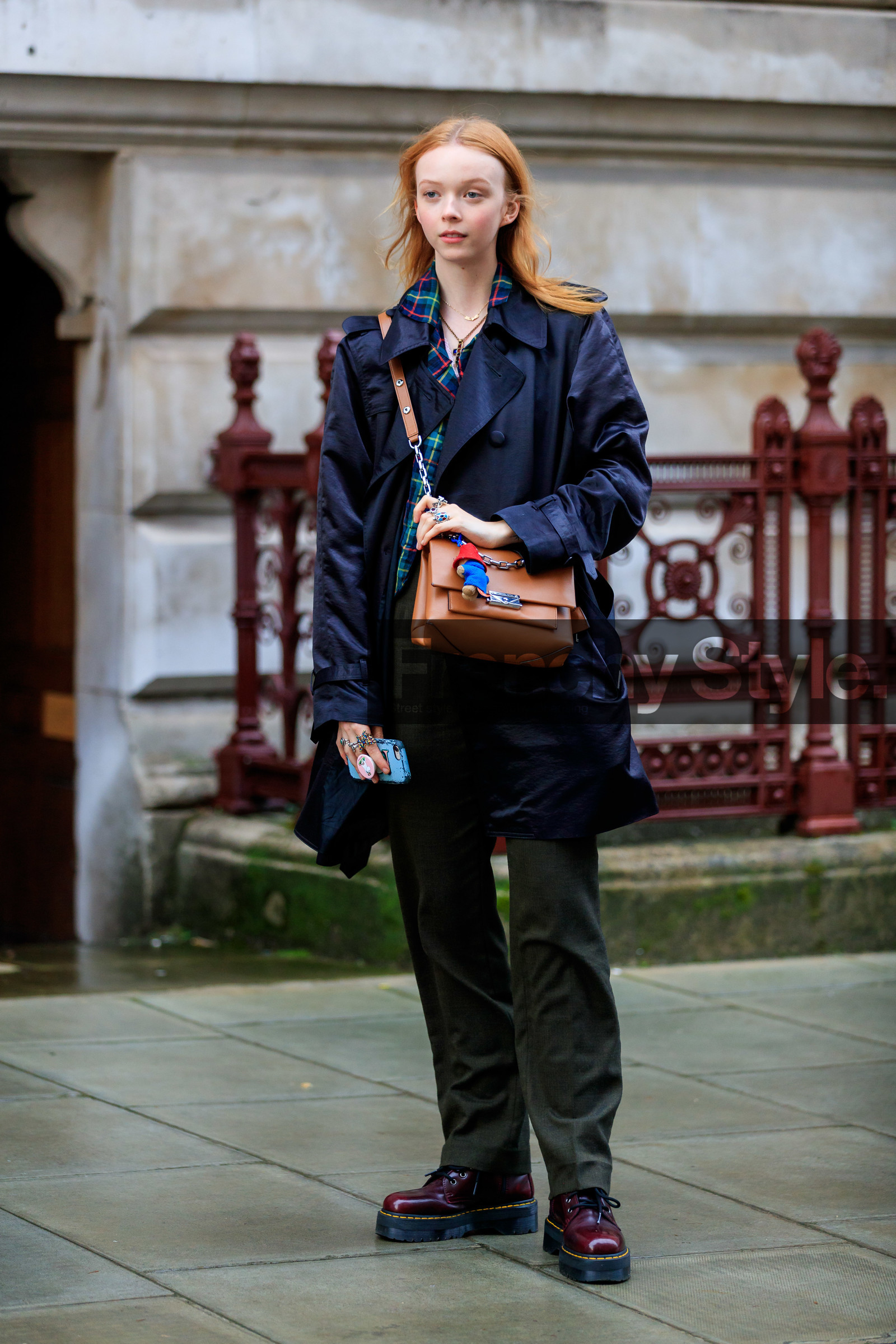 model, black trench coat, kaki pants, camel leather bag, crossbody bag, silvered chain strap bag, checked shirt, plaid shirt, green shirt, navy blue shirt, burgundy leather boots, flat boots, doc marteens shoes, laced boots, fashion week, frenchystyle, FW, jonathan paciullo, street style, LFW, LONDON, AUTUMN WINTER 2020-2021, FALL WINTER 2020-2021, FW 20-21, vertical, full length