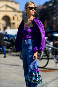blue denim, denim pants, glitter, graphic bag, jeans, leather bag, linda tol, printed bag, purple shirt, sequined bag, shiny bag, silver bag, sunglasses, trousers, MILAN, MFW, fashion week, frenchystyle, FW, jonathan paciullo, street style, AUTUMN WINTER 2019-2020, AW 19-20, FALL WINTER 2019-2020, FW 19-20, vertical, atmosphere details, detail