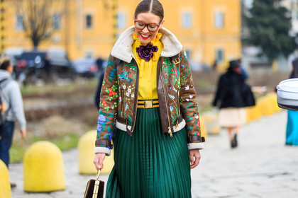 atmosphere details, AUTUMN WINTER 2016-2017, AW 16-17, brown bag, brown jacket, detail, FALL WINTER 2016-2017, fashion week, floral, flower, frenchystyle, fur bag, fur collar, FW, FW 16-17, green skirt, gucci, horizontal, jonathan paciullo, leather jacket, LFW, LONDON, long skirt, MENSWEAR, Natalia Shustova, pleated skirt, printed jacket, shearling, street style, yellow shirt