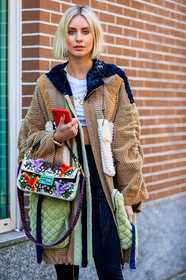 beige coat, black pants, crop top, fendi, glitter, graphic bag, graphic jacket, leather bag, multicolor bag, necklace, printed bag, printed jacket, sequined bag, shiny bag, trousers, white t shirt, MILAN, MFW, fashion week, frenchystyle, FW, jonathan paciullo, street style, AUTUMN WINTER 2019-2020, AW 19-20, FALL WINTER 2019-2020, FW 19-20, vertical, atmosphere details, detail