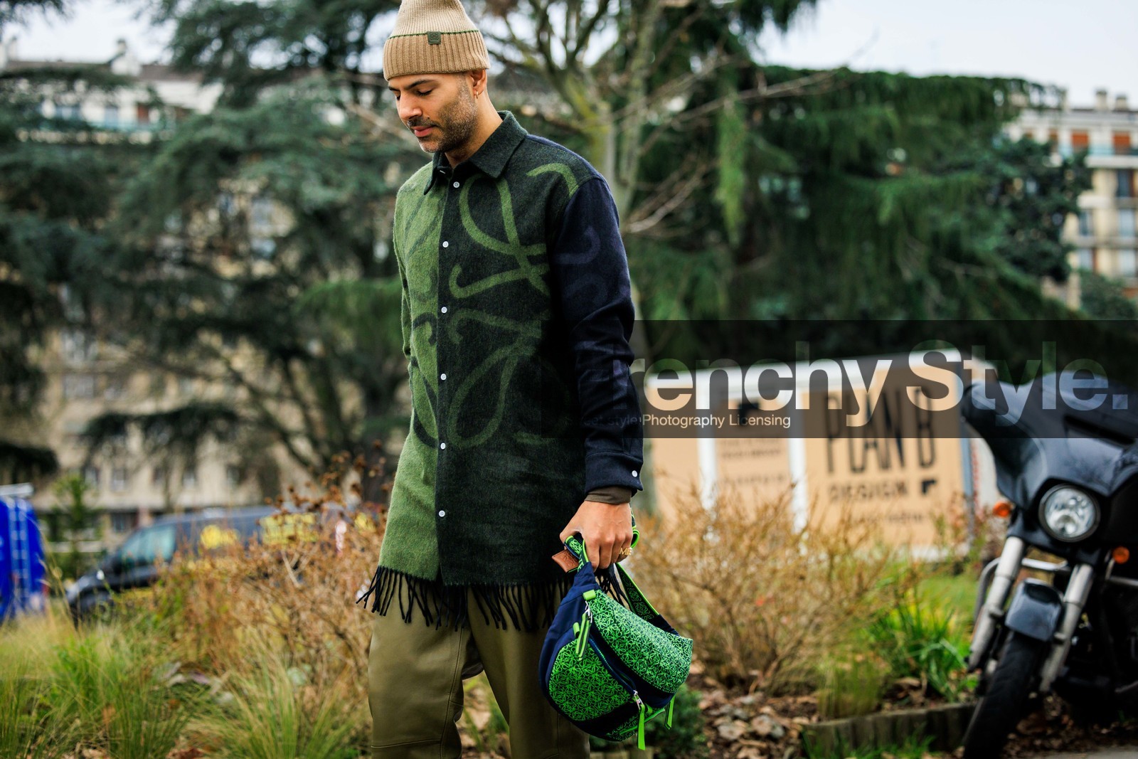 menswear, fashion week, frenchystyle, FW, jonathan paciullo, street style, PFW, PARIS, FALL WINTER 2022-2023, AUTUMN WINTER 2022-2023, FW 22-23, atmosphere details, detail, horizontal