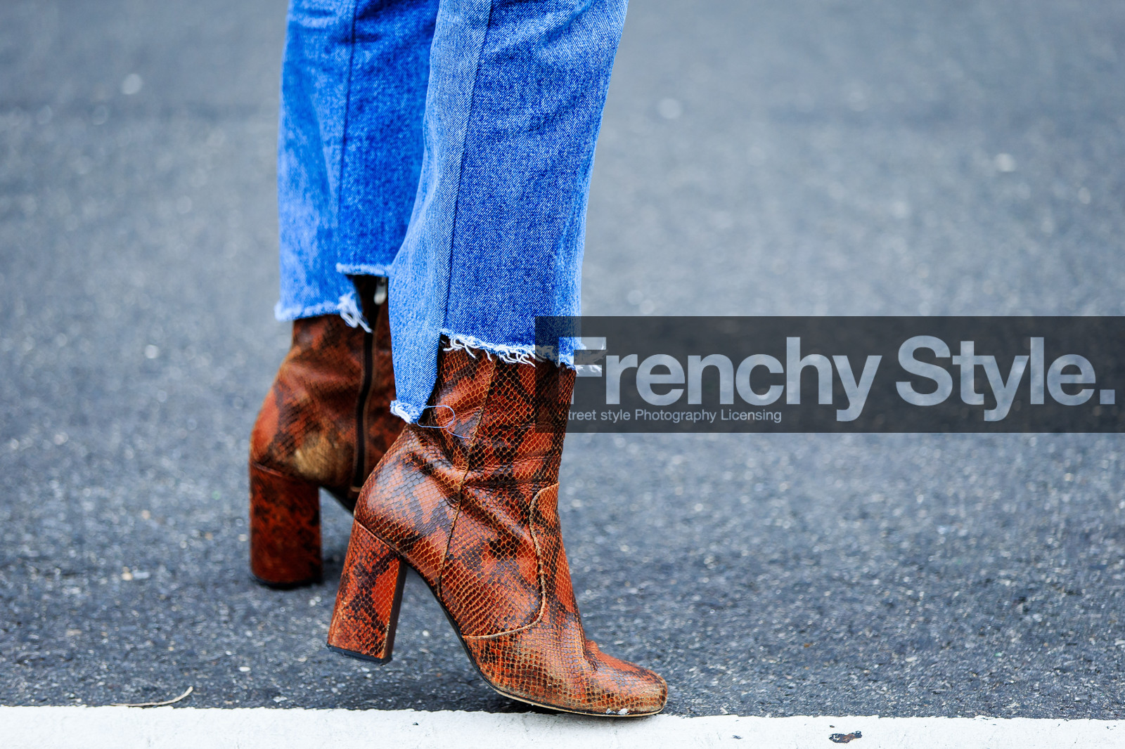 animal print, atmosphere details, AUTUMN WINTER 2016-2017, AW 16-17, blue denim, brown boots, camille charriere, denim pants, detail, fashion week, frenchystyle, FW, FW 16-17, high boots, high heels, horizontal, jeans, jonathan paciullo, leather shoes, NEW YORK, NYFW, ripped pants, snake print, street style, trousers, vetements, woman
